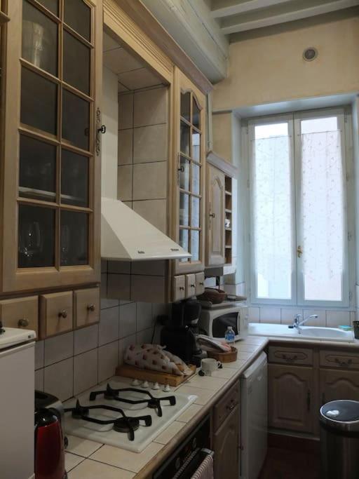 Апартаменты Charming Flat In Historical Centre Дижон Экстерьер фото